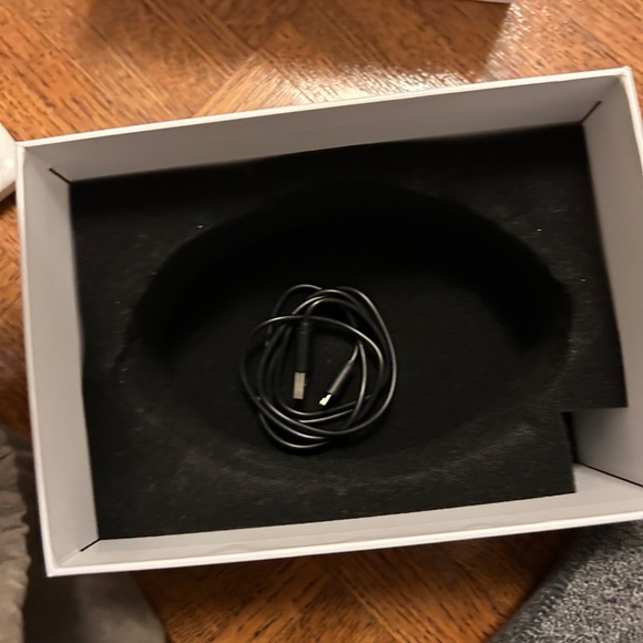 Renpho Eye Massager like new - Picture 2 of 4